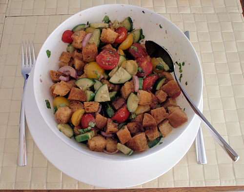 Panzanella (italienischer Brotsalat)