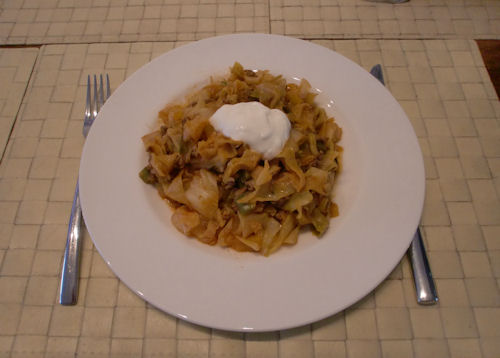 Spitzkohlpfanne mit Hackfleisch