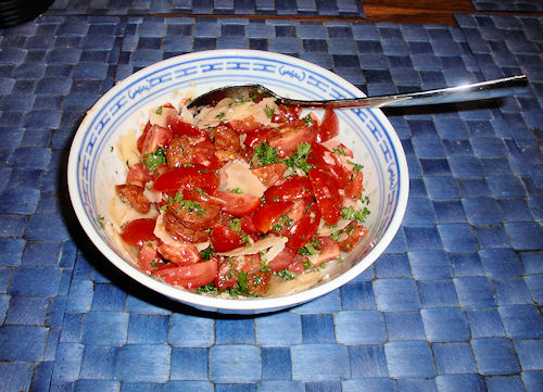Tomaten-Chorizo-Salat